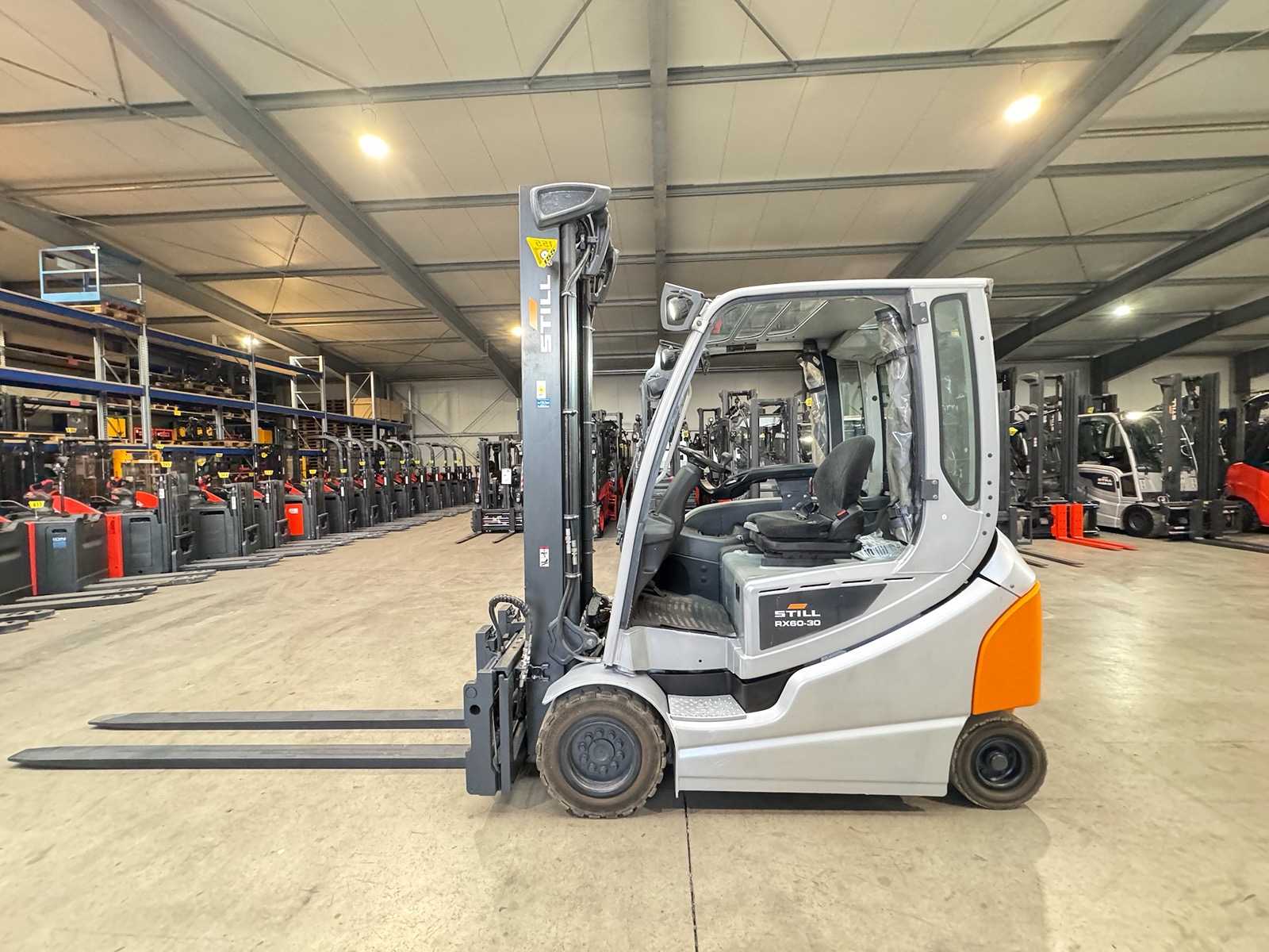 2020 Service + UVV 05/2027 Still RX60-30 3.000kg 3.+ 4.