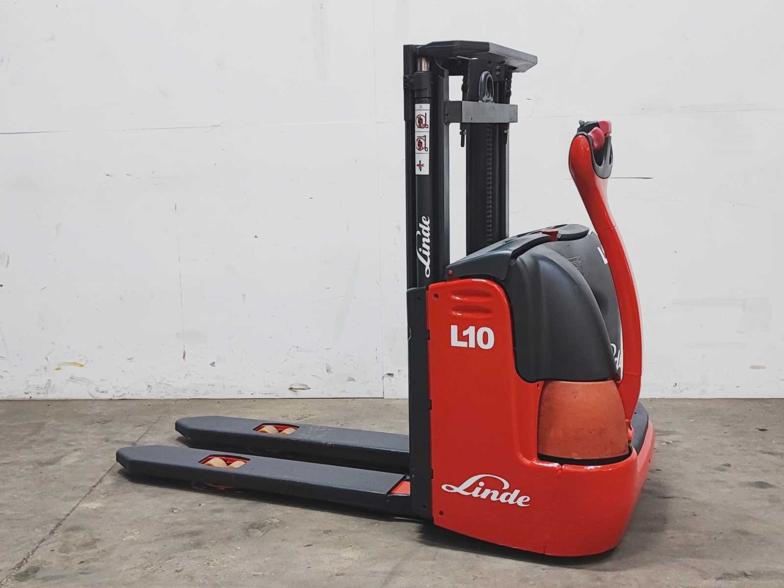 Linde – 2007 – L10 – Stacker