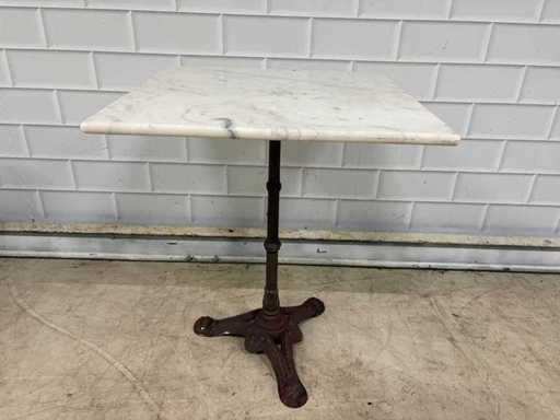 Marmortisch mit Stahlsockel