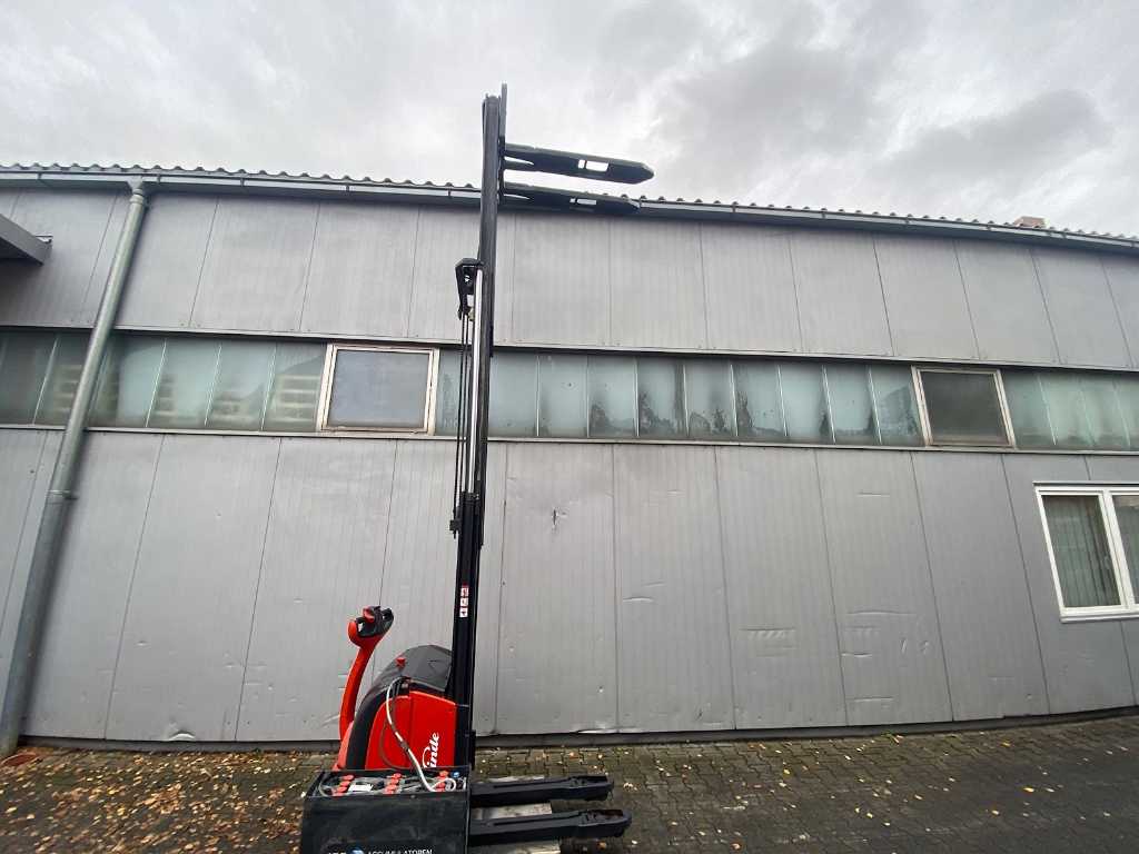 2003 Linde L14 - Transpalet cu transpalet Triplex de 1.400kg