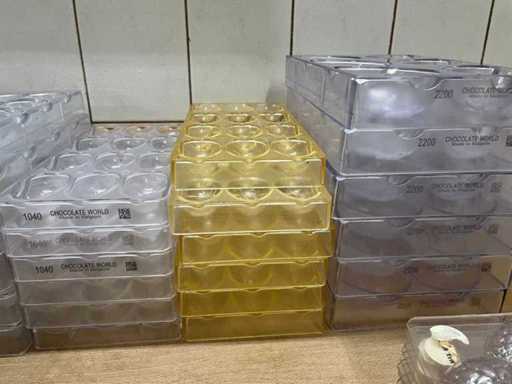 Chocolate World Professional formy czekoladowe "EASTER EGGS" (76x)