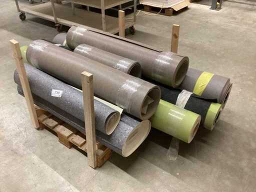 Palette mit Kautschuk/Vinyl Bodenbelag oh – Konvolut – 4 verschiedene Ausführungen