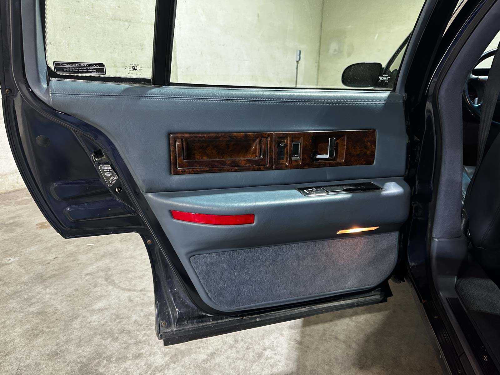 Cadillac Fleetwood Brougham 256pk 1995, G-578-KG