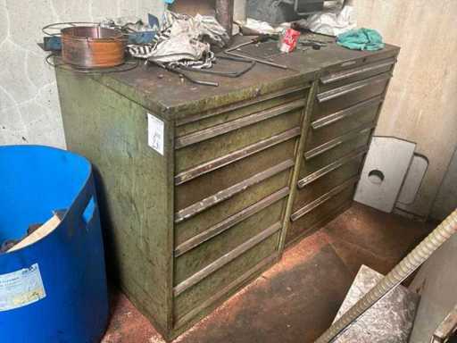 Ladekast met inhoud (2x)