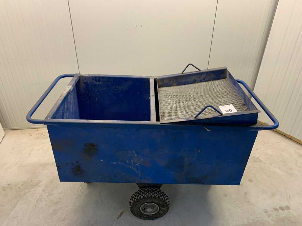 Transport cart with sieve