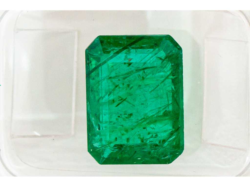 Natural Emerald (green) 4.08 Carat