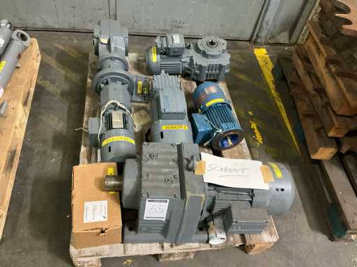 Various electric motors (6x)