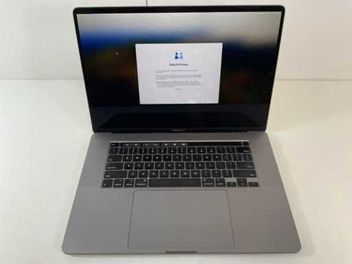 Apple MacBook Pro 16", Core(TM) i7 9. generacji, 16 GB RAM, 512 GB SSD, AMD Radeon Pro 5300M 4 GB Laptop