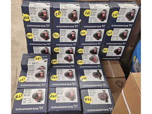 Circulateurs GRUNDFOS ALPHA2 pour systèmes de chauffage et de climatisation - en stock 3 pièces