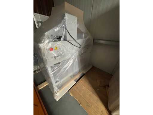 FAVORIT 7205PX Papierschneidemaschine, originalverpackt