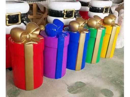 Cadouri cilindrice roșii (3x)