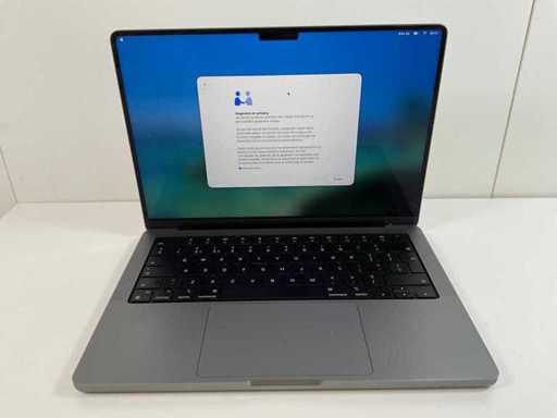 Apple MacBook Pro 14", Apple M1 Pro, 16 GB RAM, 500 GB NVMe Laptop