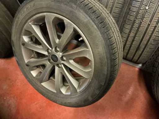 Landrover Velg met band (4x)