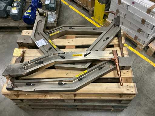 Various pincer arms (4x)