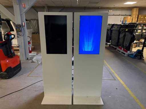 HUMELAB - 32HFS558B - Set grote verticale kiosken met een 32-inch LED-scherm. Full HD + pro multimedia-box (2x)
