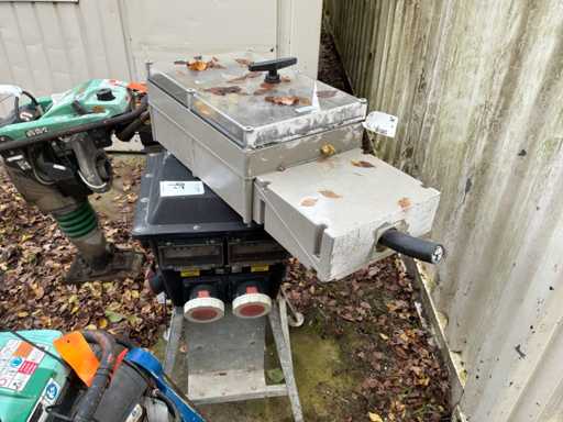 BOS Power distribution box