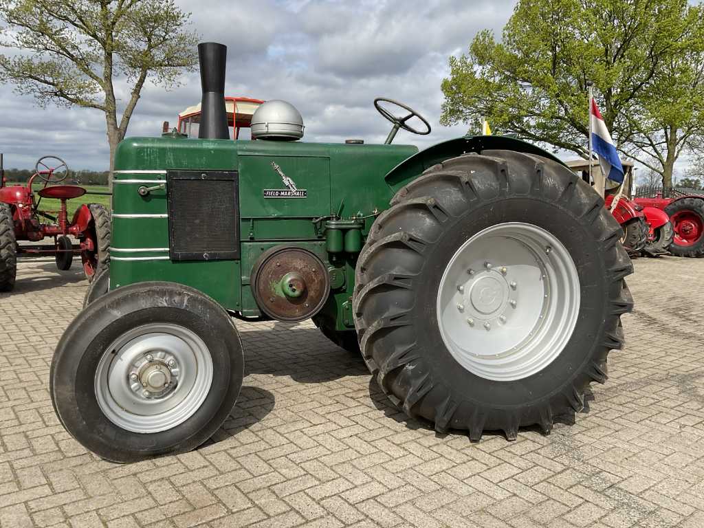 Field marshall Series 3 Oldtimer tractor