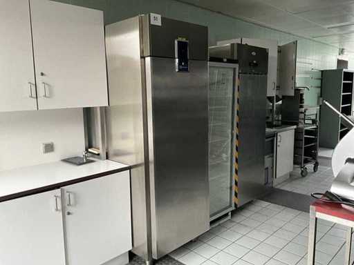 Réfrigérateur en acier inoxydable Electrolux ESP71FRCA
