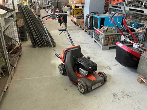 Husqvarna LC 348V Grasmaaier