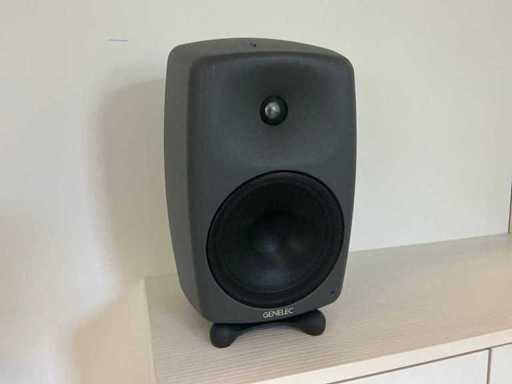 Monitor bi-amplificat Genelec 8050B
