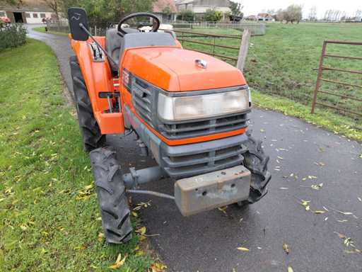 Kubota GT26 Mini Tractor