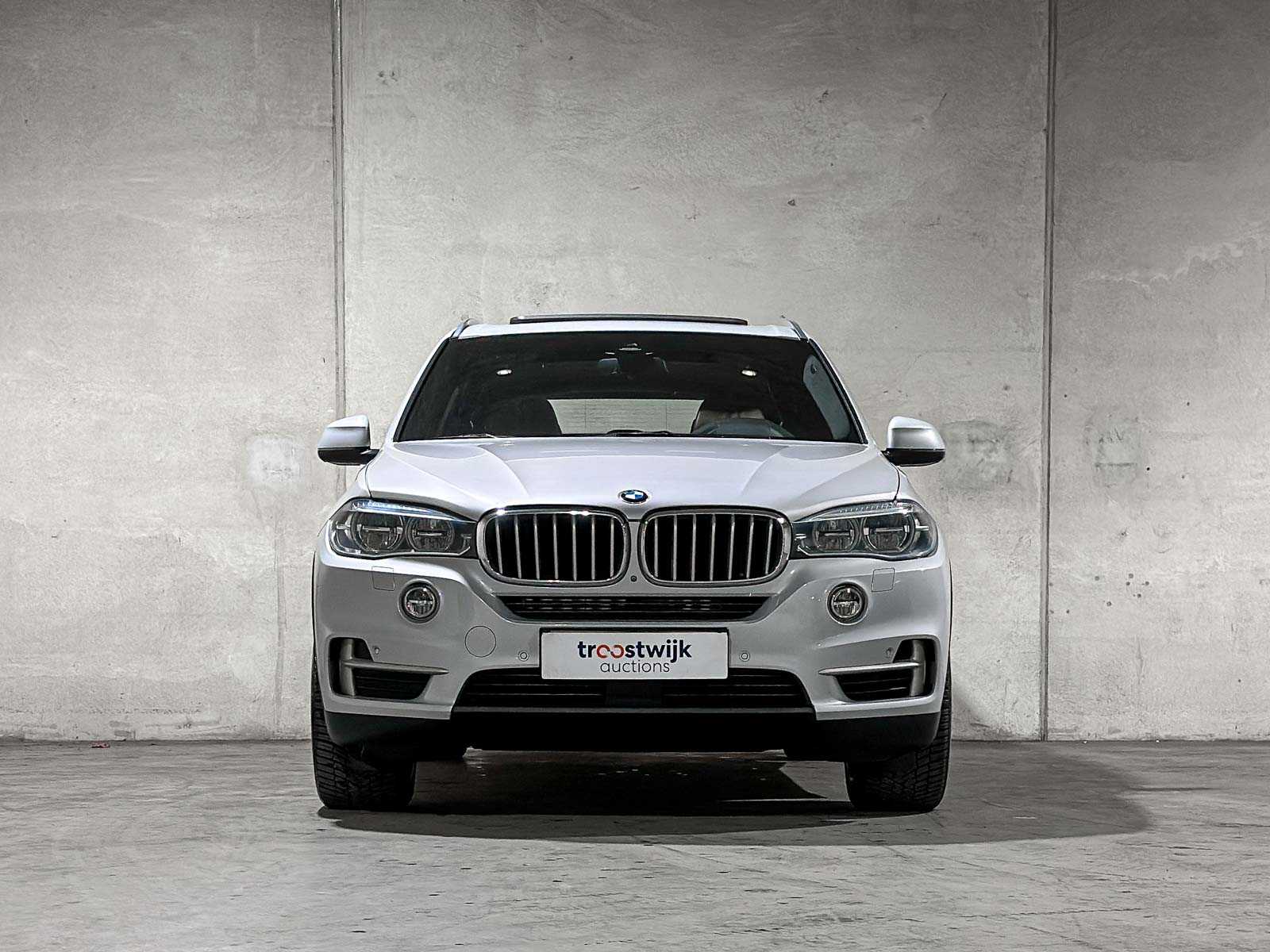 BMW xDrive40e iPerformance High Executive -individual- F15 313pk 2016, R-711-DS