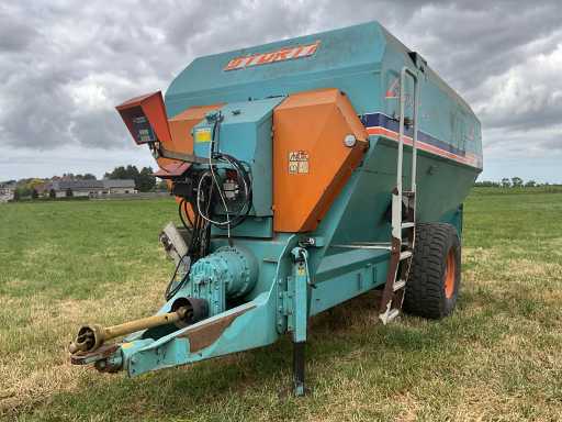 2000 Storti Labrador 160 Getrokken horizontale voermengwagen