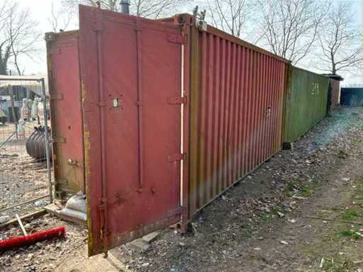 Pojemnik magazynowy z zawartością