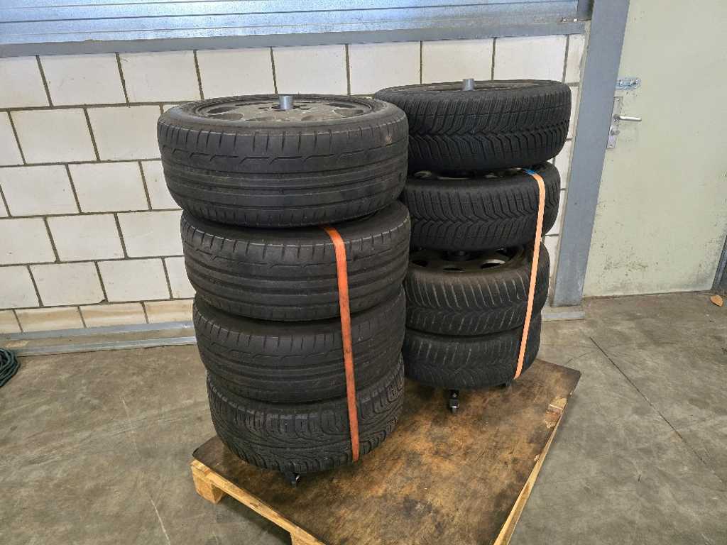 Car tire (8x)