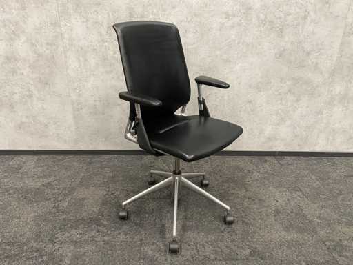 Vitra Meda - scaun de birou cu design din piele