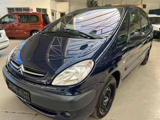 2003 Citroen Xsara Picasso 1.6 Benzin?