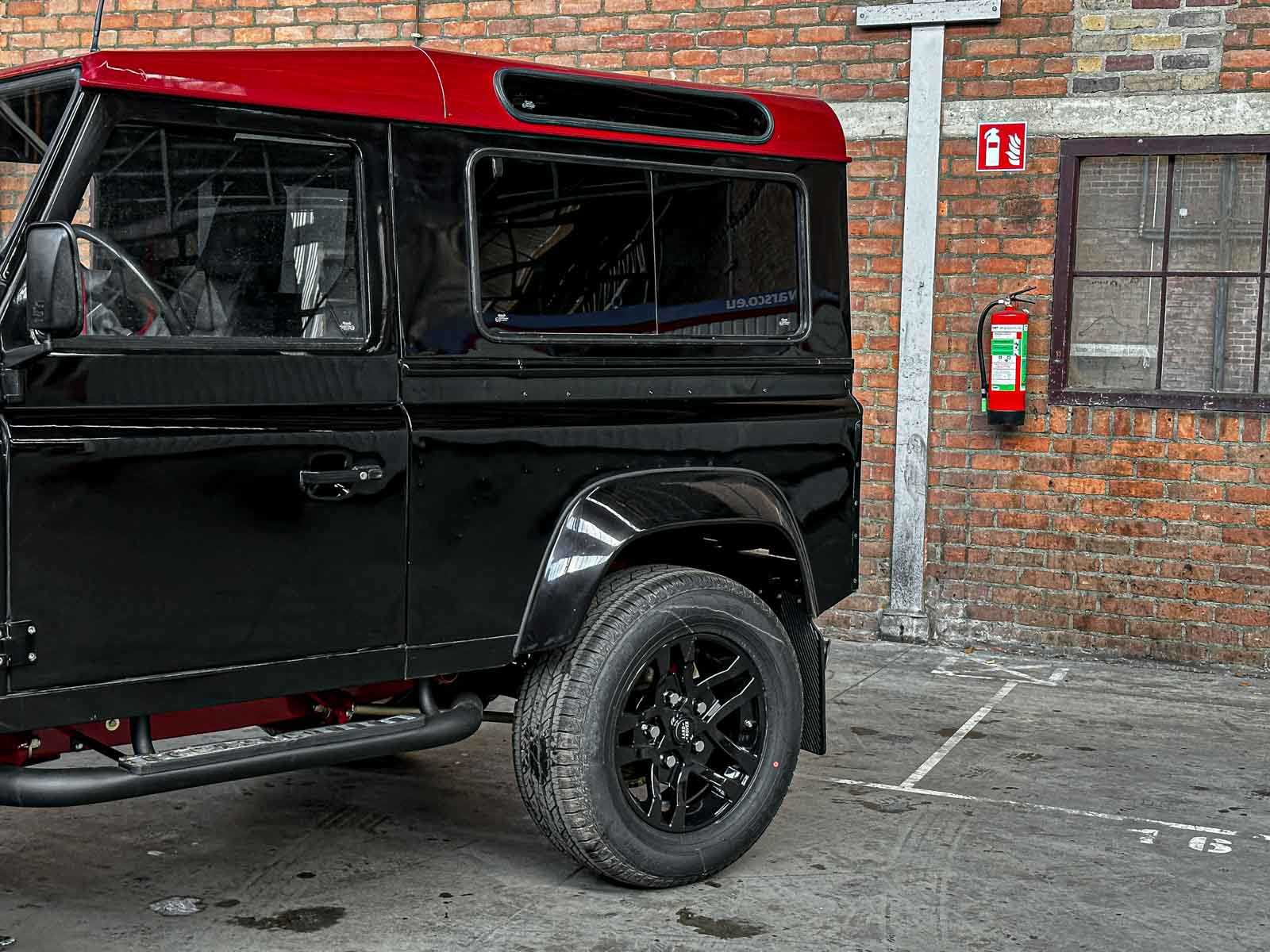 Land Rover Defender 90 V8 LS3-Motor 430pk 1996