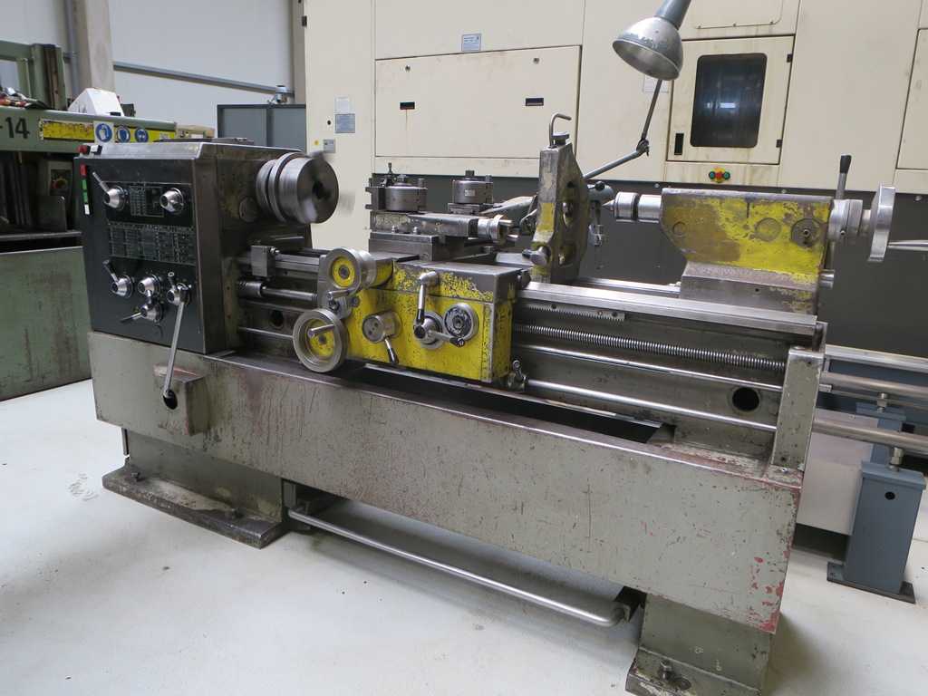 MONDIALE GALLIC 16 Lead and Pull Spindle Lathe