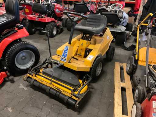 Ma?ina de tuns iarba Stiga