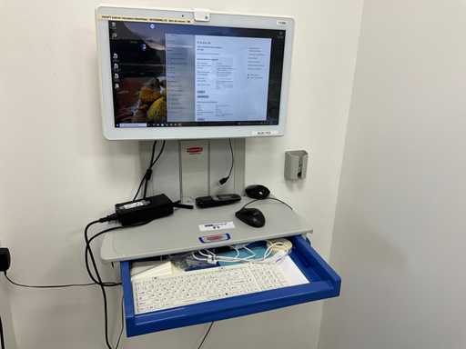 2017 IEI POC-W22A-H81 Medische paneel-pc