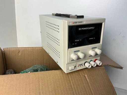Victor 3005 DC power supply
