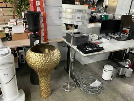 Colonne, pot et lampe (3x)