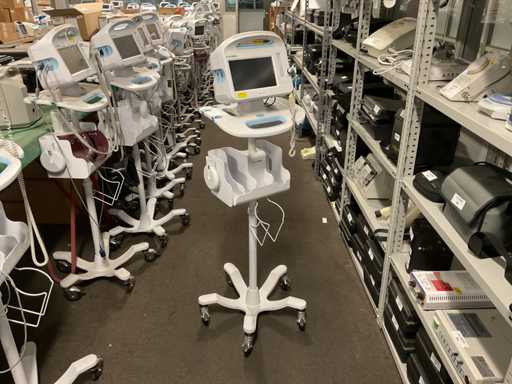WelchAllyn Vital Signs 6000 series Patient Monitor