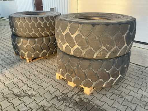 3 X goodyear 1X Hilo wiellader banden Wiellader banden set Band, wiel en velg