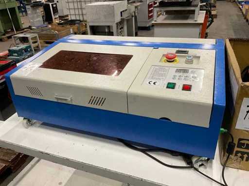 Machine de découpe laser au CO2 Vevor 40W