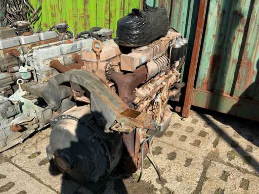 JELCZ - SW 680 - Truck engine