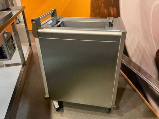 Mobil mit DFR 530/325 Trays Lowerator
