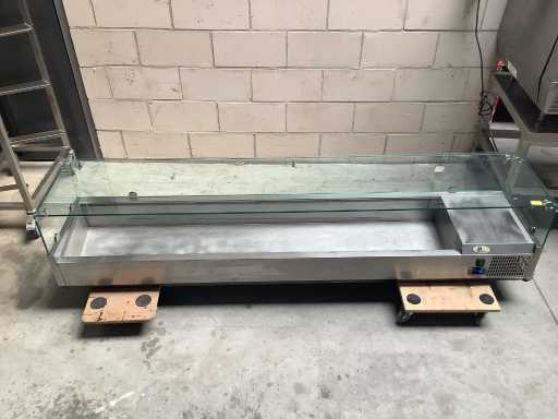 Pelikan – Saladette