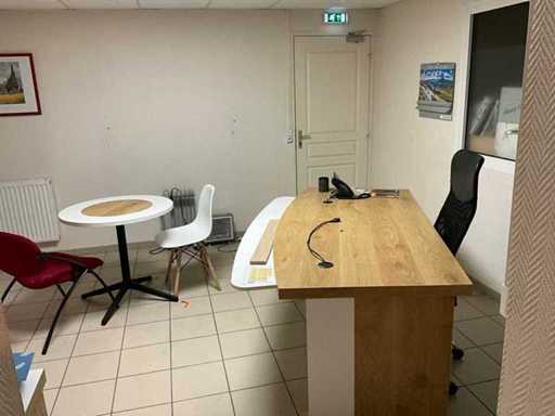 Desktop with Content