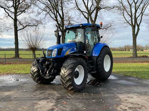 2011 New Holland T6020 Elite Allradantrieb Landtraktor