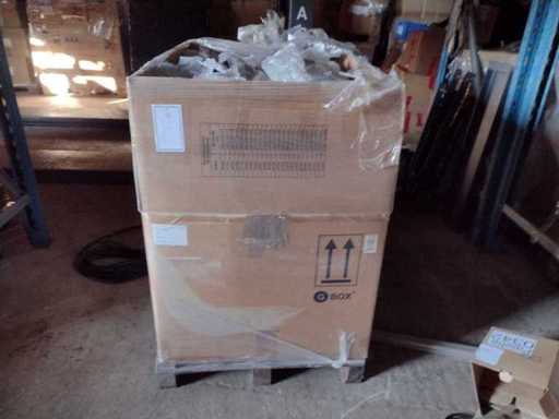 1 pallet motorfiets reserveonderdelen Sachs / SFM gemengd pallet