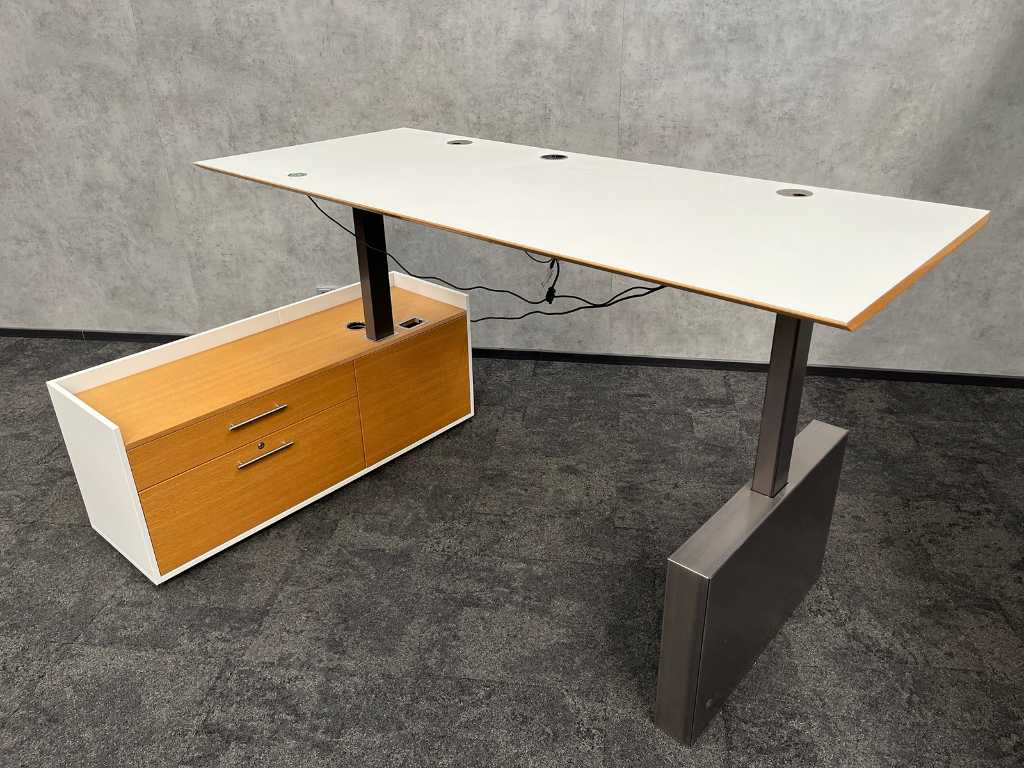 TwinForm - Design elektrischer Sitz-Steh-Schreibtisch 200x85 mit Sideboard - klar lackiertes Gestell