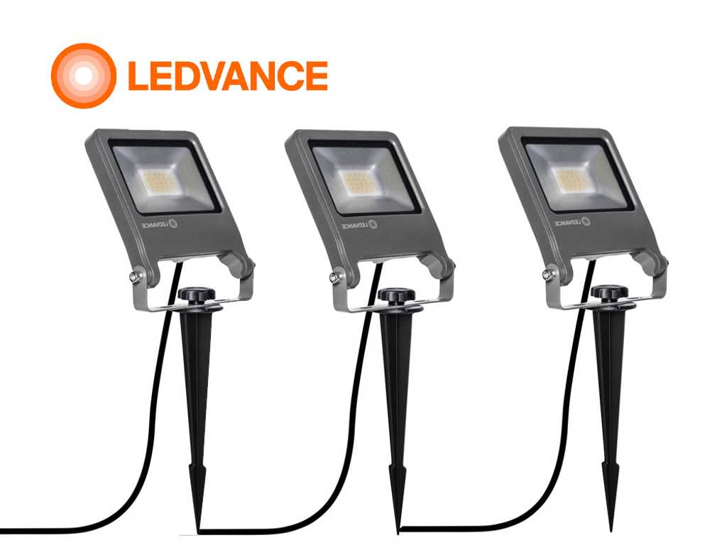 8 x Ledvance Garden Spotlight Floodlight