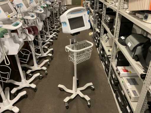 WelchAllyn Vital Signs 6000 series Patient Monitor