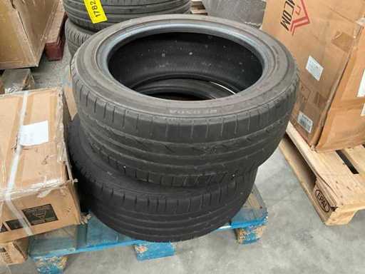 Bridgestone - Car tyre (2x)
